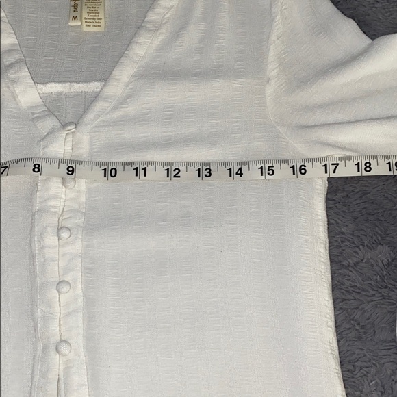 JAPNA Elegant White Button-Down Peplum Top SIZE Medium 100% Vicose - Picture 7 of 8